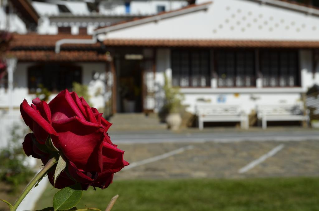 Pousada Das Rosas Miguel Pereira Exterior foto